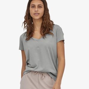 Patagonia women’s side current Tee size S